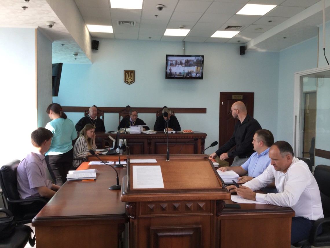 Суд оставил арестованными телефоны и ноутбук директора «Укрбуда»