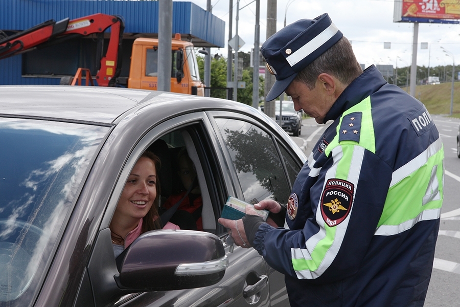 В МВД предложили разрешить инспекторам ГИБДД отнимать водительские права без суда