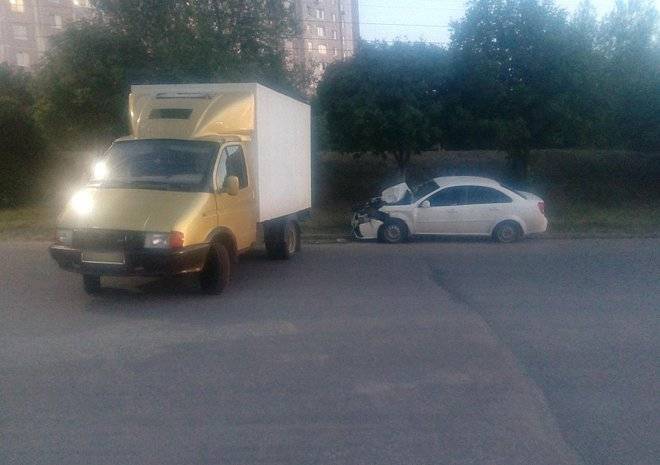 В Рязани ребенок пострадал после наезда Daewoo на припаркованный «ГАЗ»