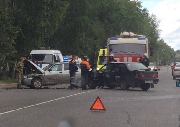 В ДТП на улице Димитрова в Сыктывкаре пострадала беременная женщина-водитель