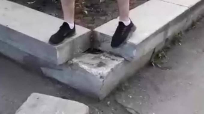 В Челябинской области бетонная плита от памятника упала на 3-летнего мальчика