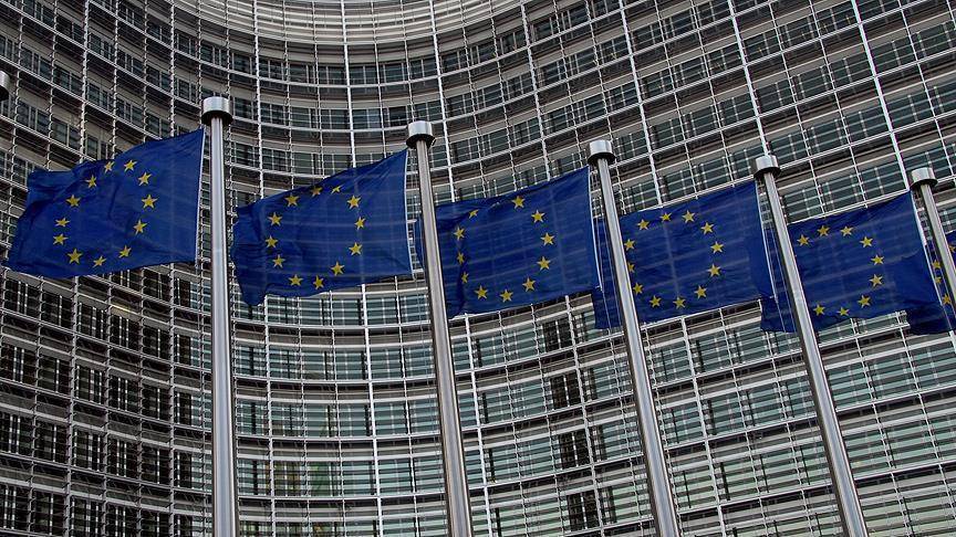 В ЕС готовы потакать Украине: Брюссель может не признать паспорта РФ, выданные жителям Донбасса