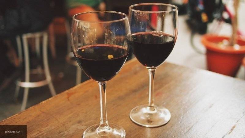 Исследователь алкорынка скептически отнесся к идее выделять в меню отечественные вина