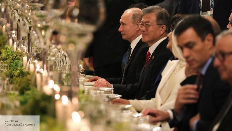 Песков рассказал о подготовке двусторонних встреч Путина на G20