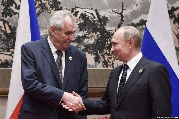 Прокремлевский президент Чехии предложил смириться с аннексией Крыма