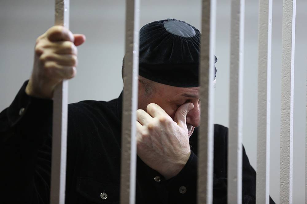 Главу чеченского «Мемориала» Оюба Титиева освободили из колонии