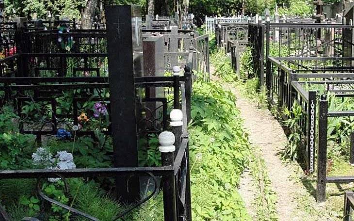 На кладбище под Уфой приостановили захоронения
