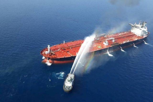 Трое моряков с атакованного в Оманском заливе танкера вернулись в РФ - aif.ru - Россия - США - Иран - Тегеран - Шамхань