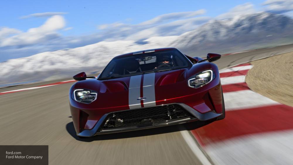 Компания Ford анонсировала выход нового спорткара GT