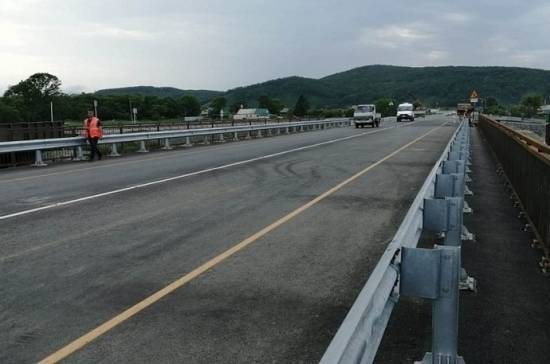 В Приморье открыли новый мост через реку Литовку