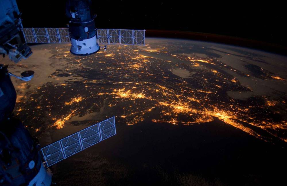 Ночь на Земле показали из космоса: восхитительные кадры