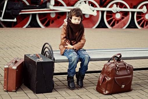 По Казахстану и за рубеж: какие документы нужны ребенку для поездки без родителей