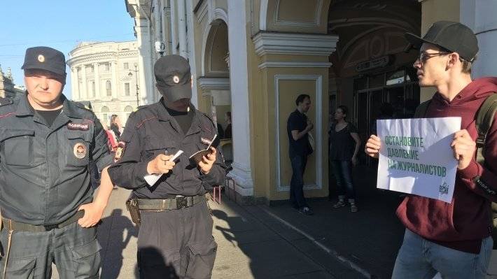 Эксперты считают провокацией планы провести акцию в Петербурге в день «Алых парусов»