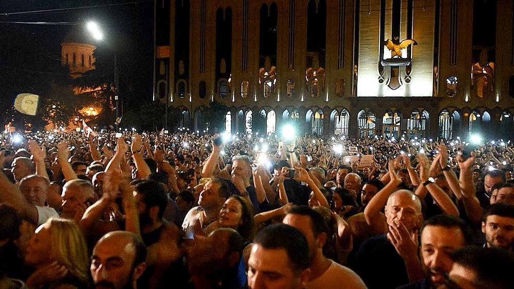 Тбилиси накрыла новая волна протестов