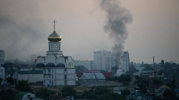 Тушение продолжается: в Севастополе на пожаре погиб человек