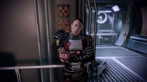 Для Mass Effect 2 вышла модификация, добавляющая вид от первого лица