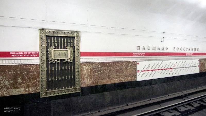 Вестибюль станции метро "Площадь Восстания" оказался затоплен