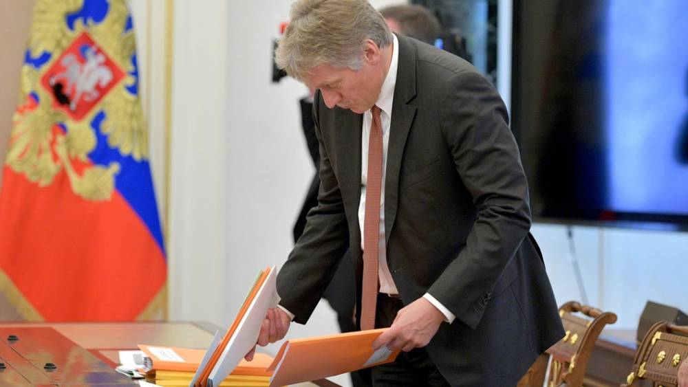Запрет вынужденный: Песков объяснил указ Путина о приостановке полетов в Грузию