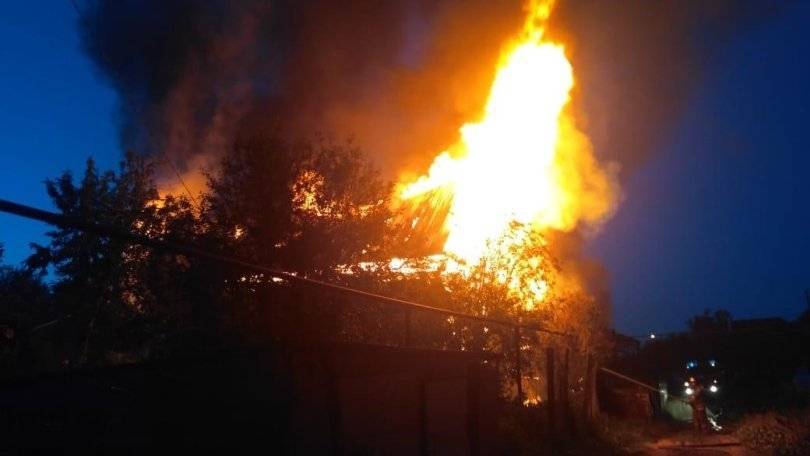 Супруги погибли в результате пожара в доме в Башкирии (ВИДЕО)
