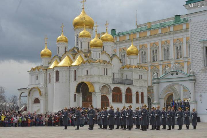 Развод караулов в Кремле перенесен на 23 июля
