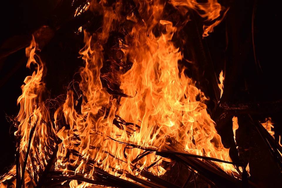 За сутки в Бурятии произошло почти полсотни пожаров