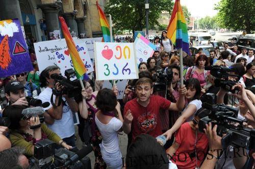 Из за протестов на проспекте Руставели в Грузии отложили гей парад
