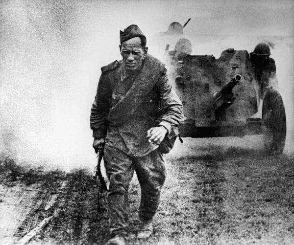 Почему Сталин запретил писать мемуары о войне и создавать ветеранские организации | Русская семерка