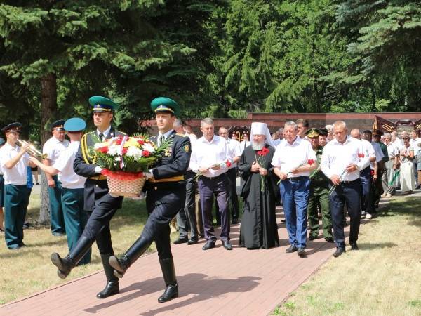 Жители Брянской области почтили память павших в годы ВОВ
