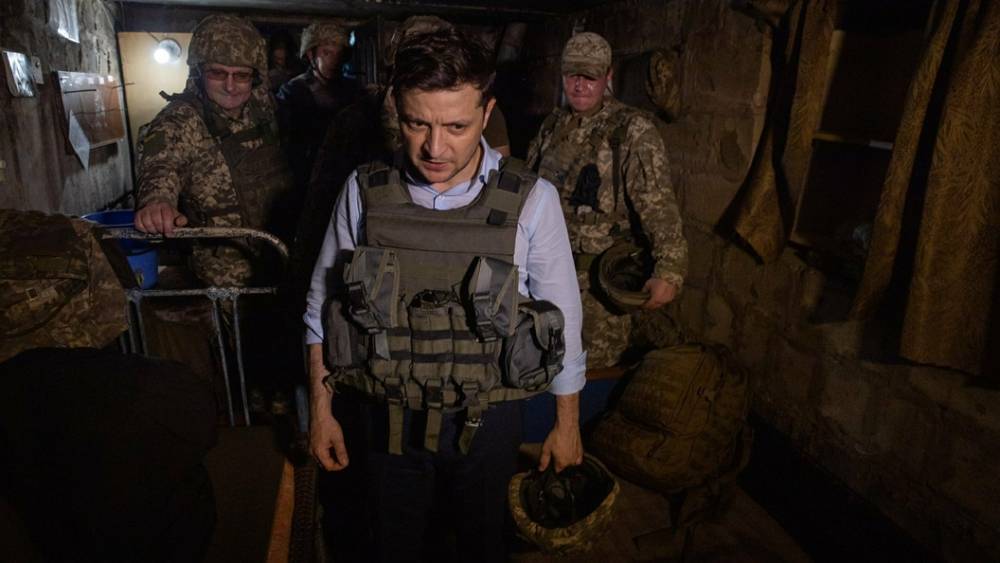 "Одних красивых слов недостаточно": Зеленского упрекнули, что он ничего не сделал для прекращения войны в Донбассе