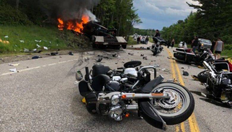 В аварии на шоссе Нью-Гэмпшира погибло 7 мотоциклистов, еще 3 — ранены