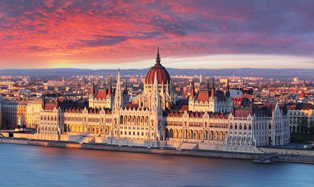 Будапешт планирует исправлять проблему оказавшихся в других государствах венгерских земель