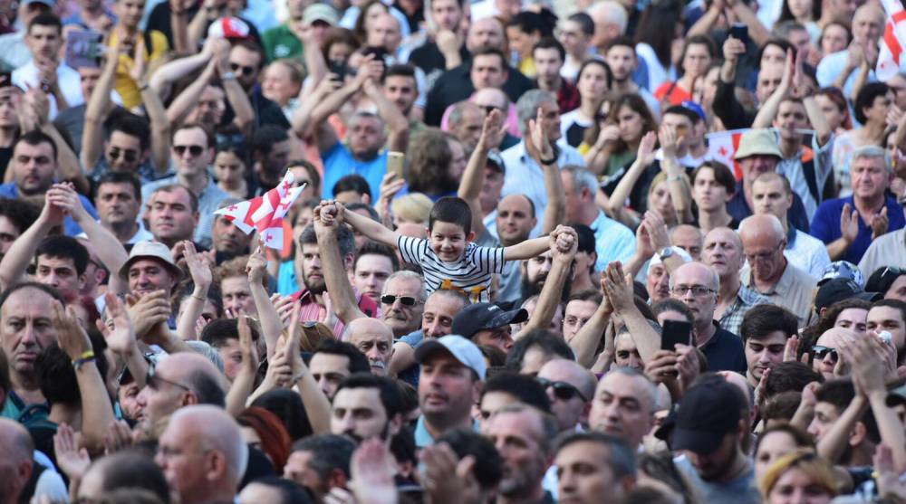 Антироссийские протесты в Грузии продолжаются: россияне массово сдают билеты, последние новости с места события на 22 июня 2019