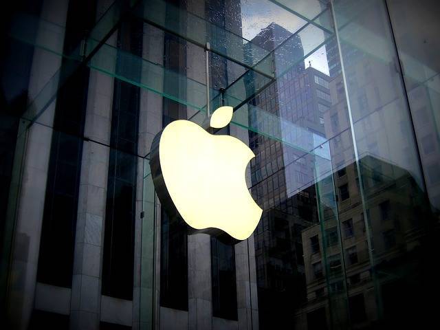 Apple отзовет часть своих ноутбуков из-за проблем с батареями