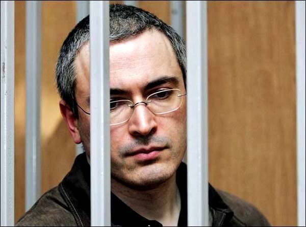Фильм «Ходорковский»: почему в России «жить дорого. А жизнь — дешевая»