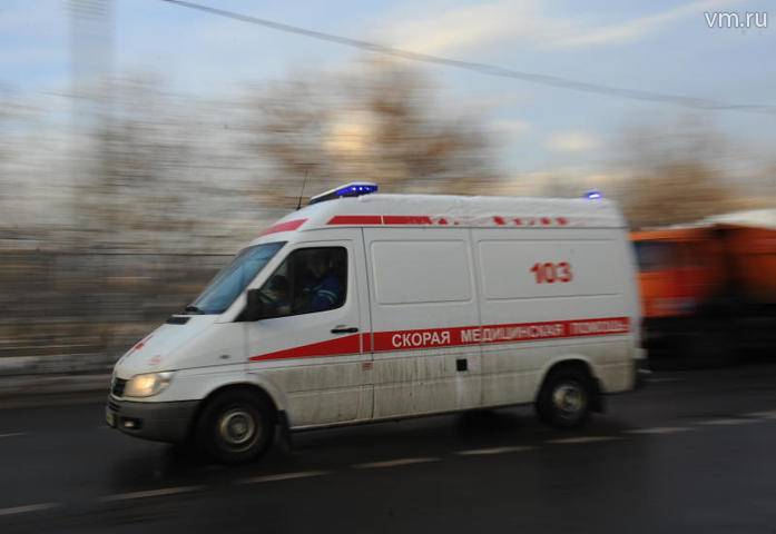 Пожарные спасли человека из горящей квартиры на востоке Москвы