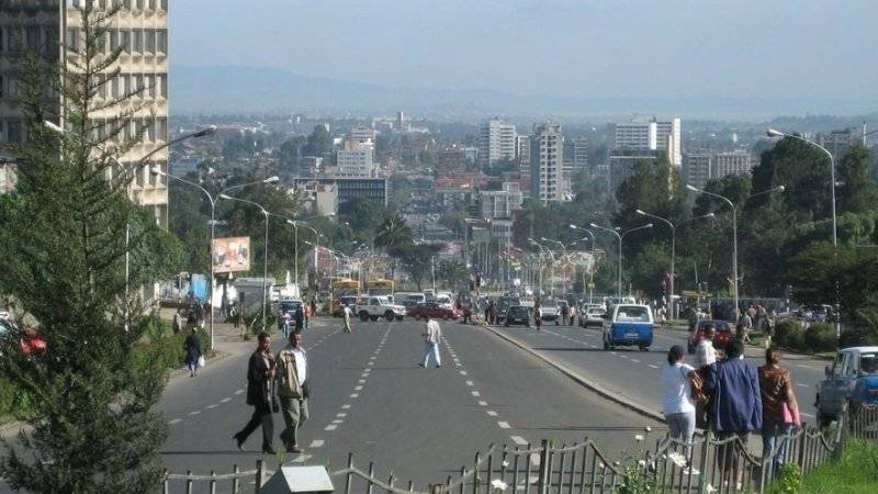 Неизвестный выстрелил в начальника штаба армии Эфиопии