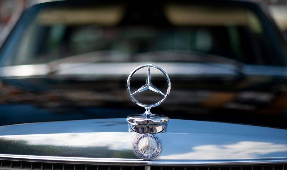 Mercedes отзывает десятки тысяч автомобилей