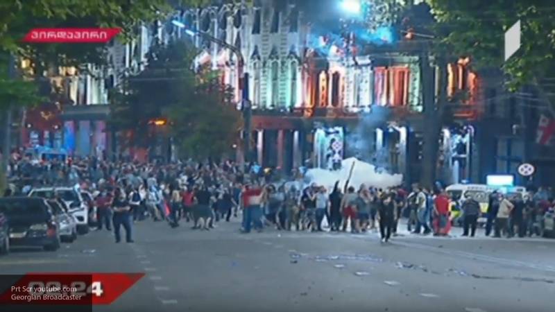 Российские туристы и журналисты не подвергались опасности в Тбилиси, заявили в МИД Грузии