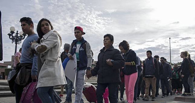 Президент США отложил массовую депортацию мигрантов из страны