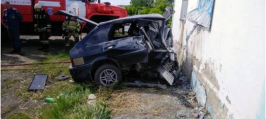 На трассе Омск - Тюмень водитель протаранил пост ДПС и скончался