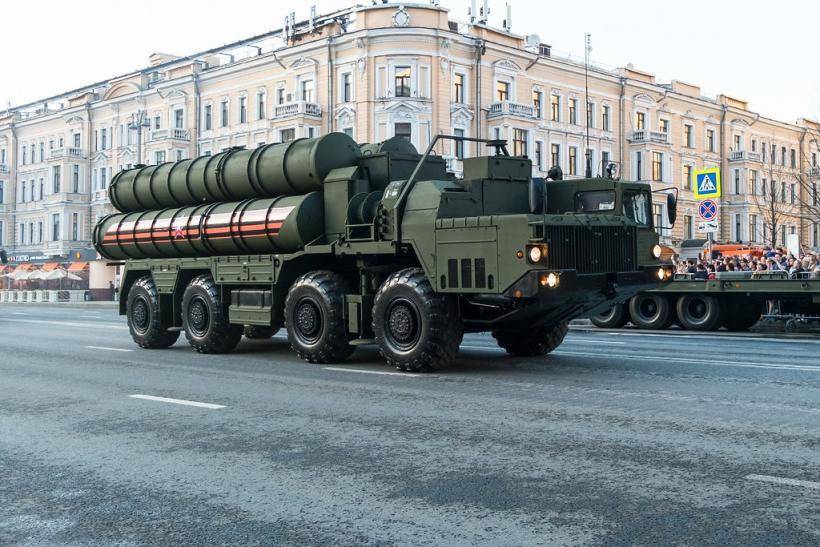 Взятая на вооружение ЗРС С-500 «Прометей» защищает Россию от НАТО