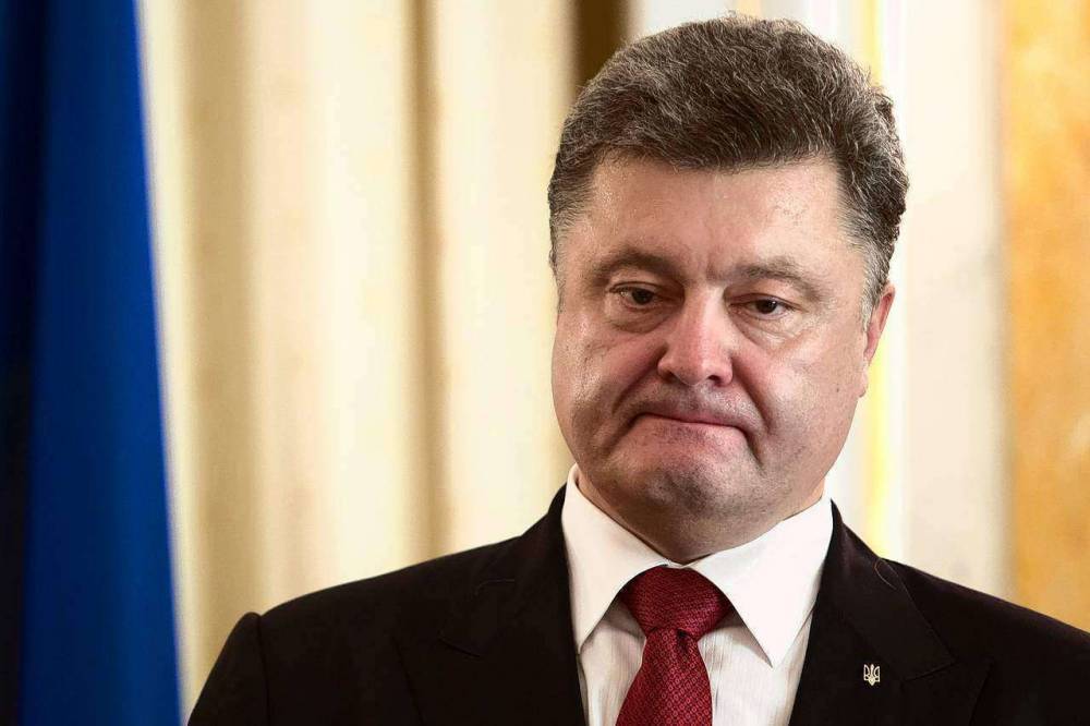 Порошенко продолжает удивлять украинцев: "В ход пошли даже пластиковые вилки"