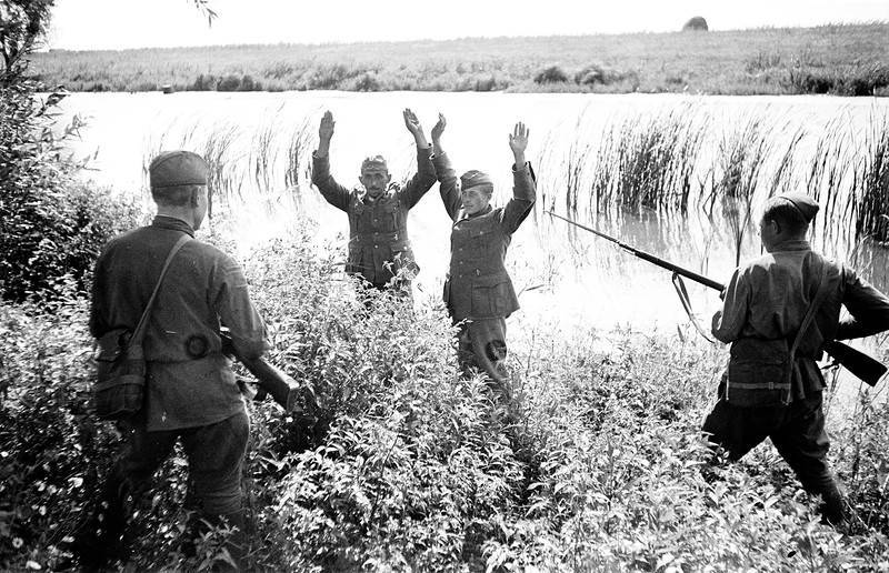 Что нельзя было делать с пленными немцами бойцам Красной Армии | Русская семерка