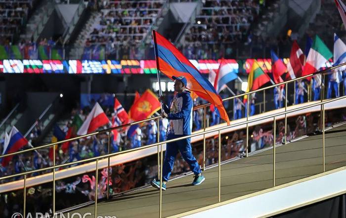 Чемпионат Европы среди кадетов: борец из Армении сразится за золото с азербайджанцем