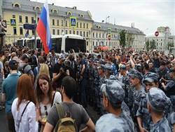 В Москве на проспекте Сахарова проходит митинг против политических репрессий