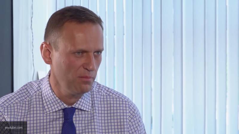Навальный нежится в Италии, наплевав на фрик-митинг и своих соратников в Москве