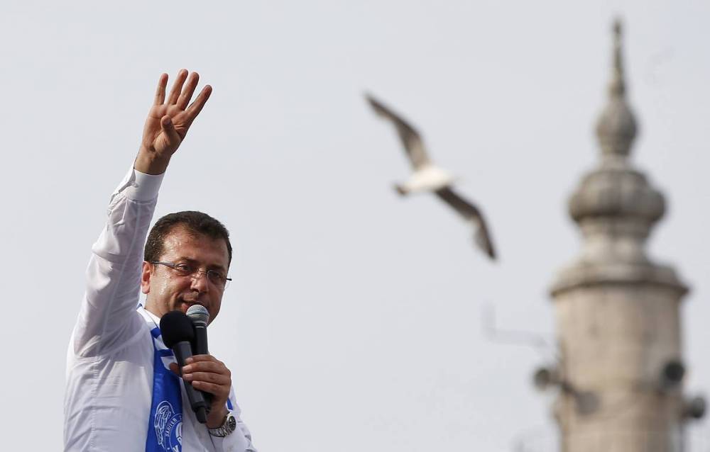 Кандидат от оппозиции лидирует на повторных выборах мэра Стамбула