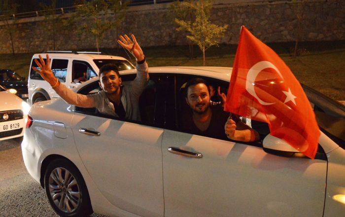 Скрепя сердце: Эрдоган признал победу оппозиции на выборах мэра Стамбула
