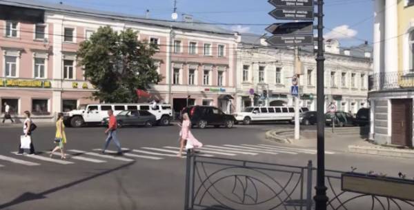 “Это не офицеры”: В России выпускники военной академии возмутили жителей города