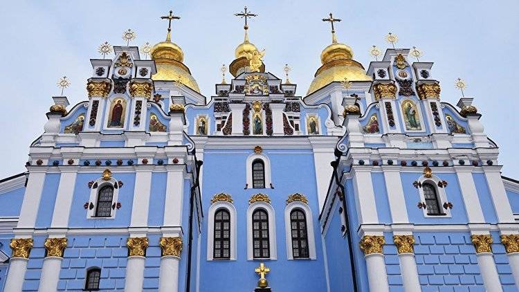 "Новая церковь" Украины отстранила священников от службы за поддержку Филарета
